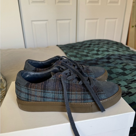 Great Flannel & Suede Blue Sneakers US9 - Picture 1 of 6